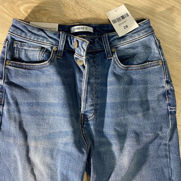 Forever 21 Medium Denim Westwood Mom Jean Size 28 - Picture 1 of 6